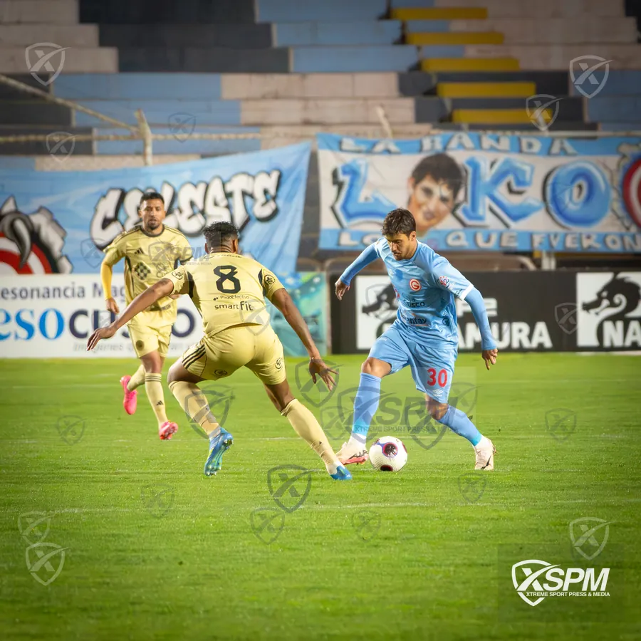 Conducción ofensiva durante Copa de la Liga 2026.