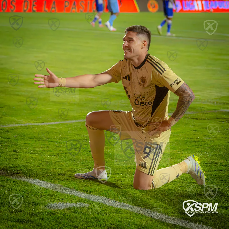 Celebración individual durante Liga 1 Perú · Torneo Clausura 2026.