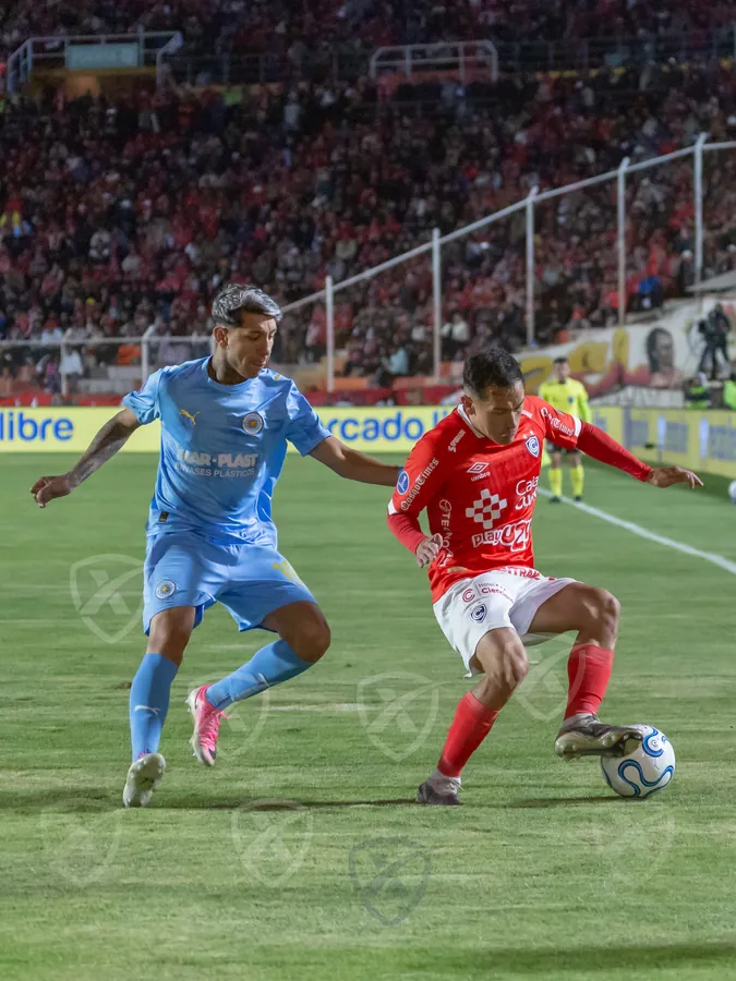 Disputa durante cienciano montevideo city torque en Cusco, 2026-09-10. Fotografía XSPM.