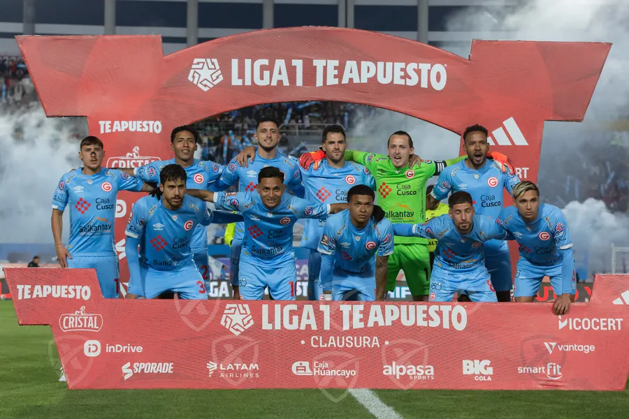 Deportivo Garcilaso · formación durante deportivo garcilaso universitario en Cusco, 2026-09-19. Fotografía XSPM.