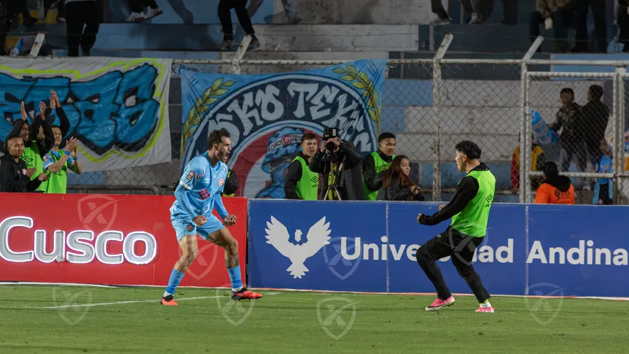 Emoción durante deportivo garcilaso universitario en Cusco, 2026-09-19. Fotografía XSPM.
